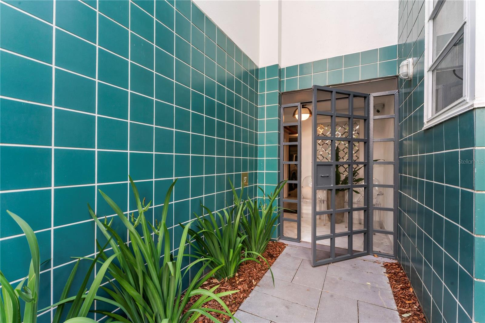 4950 BAYSHORE BLVD #27