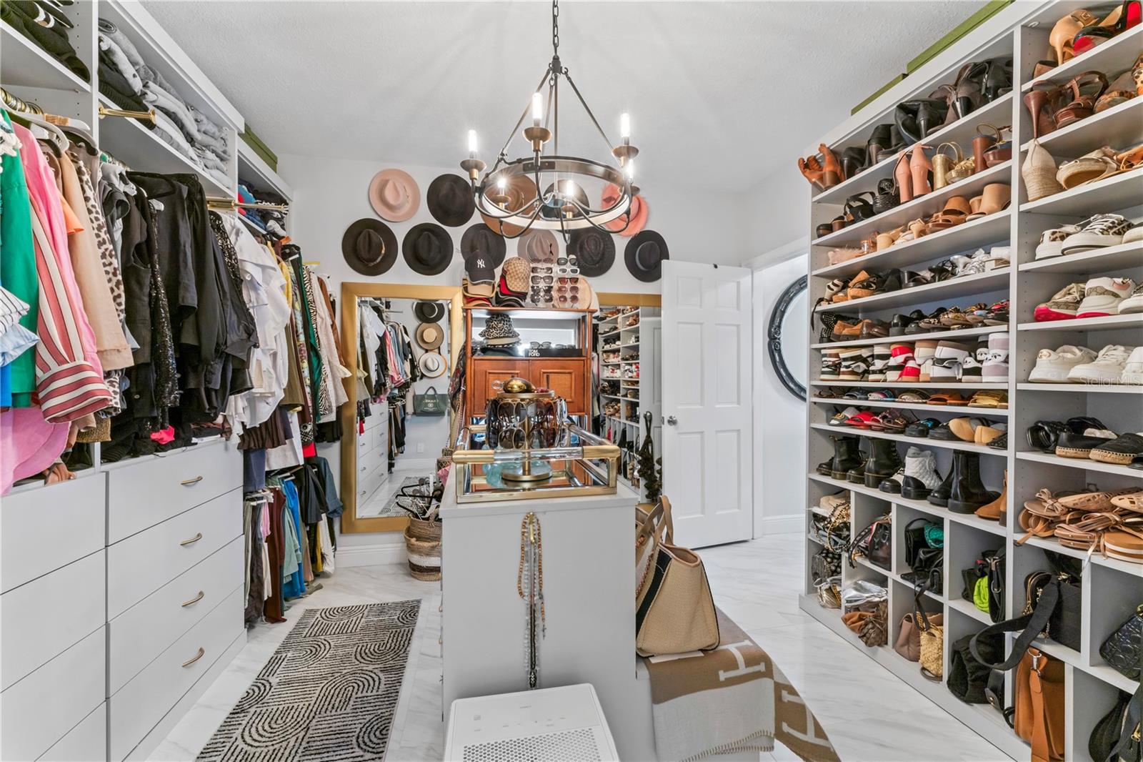 4950 BAYSHORE BLVD #27