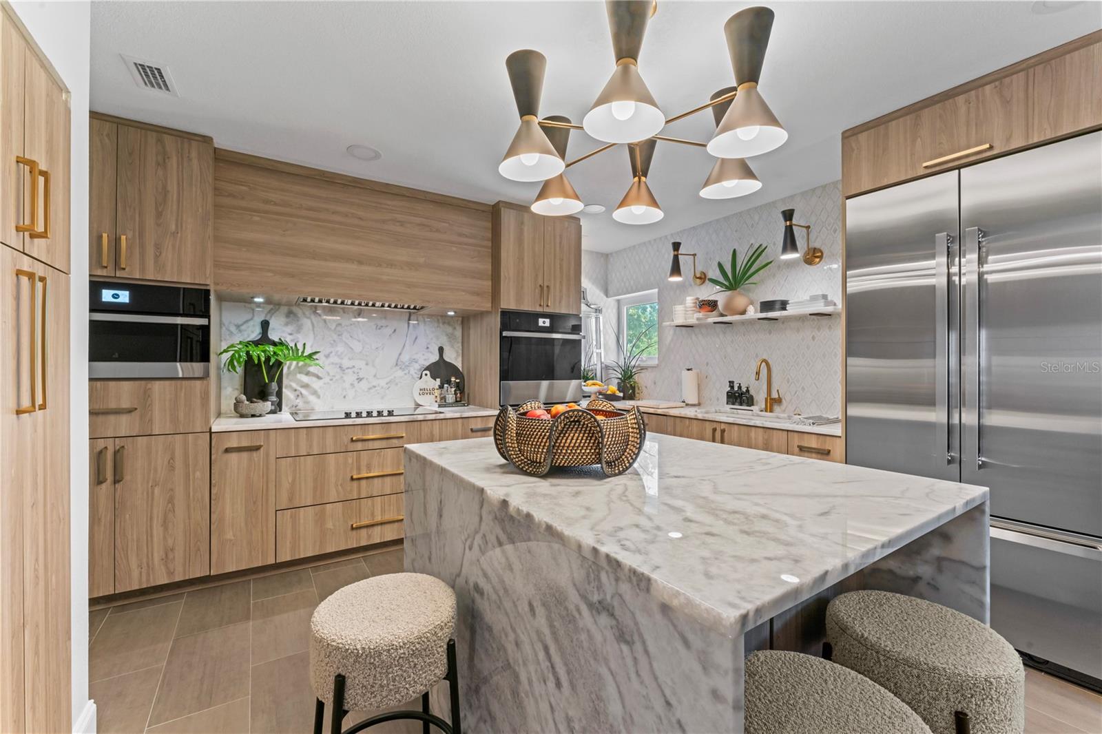 4950 BAYSHORE BLVD #27