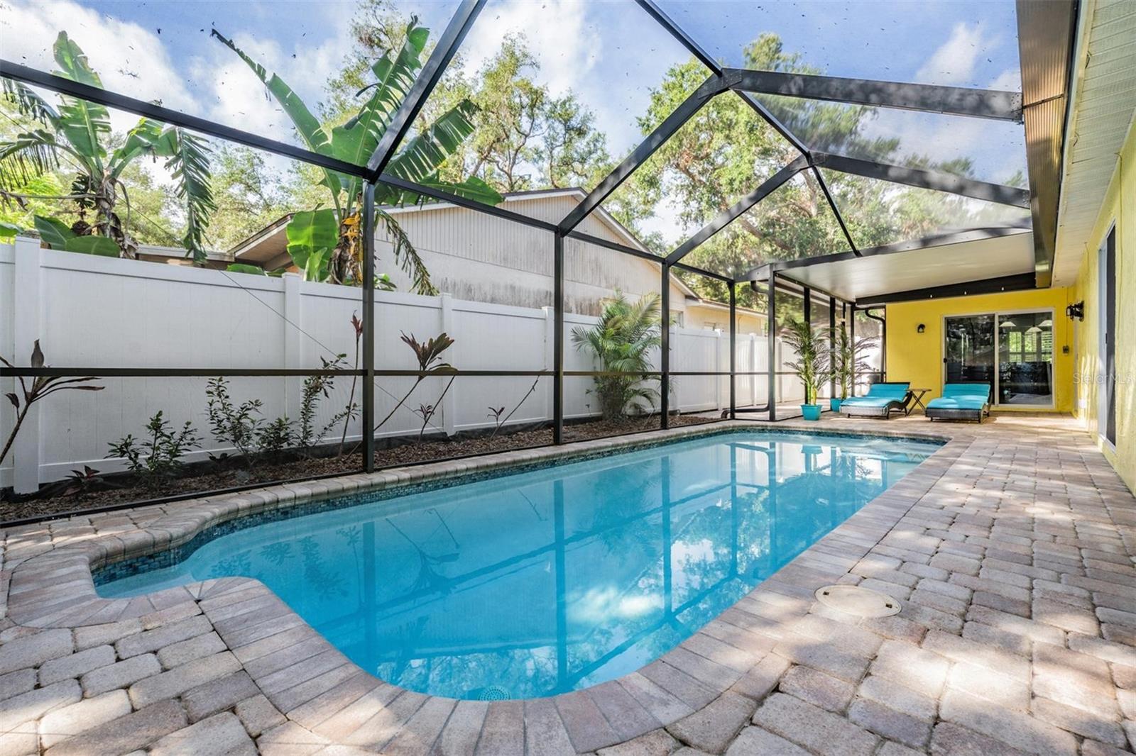 10 HARBOR COVE ST