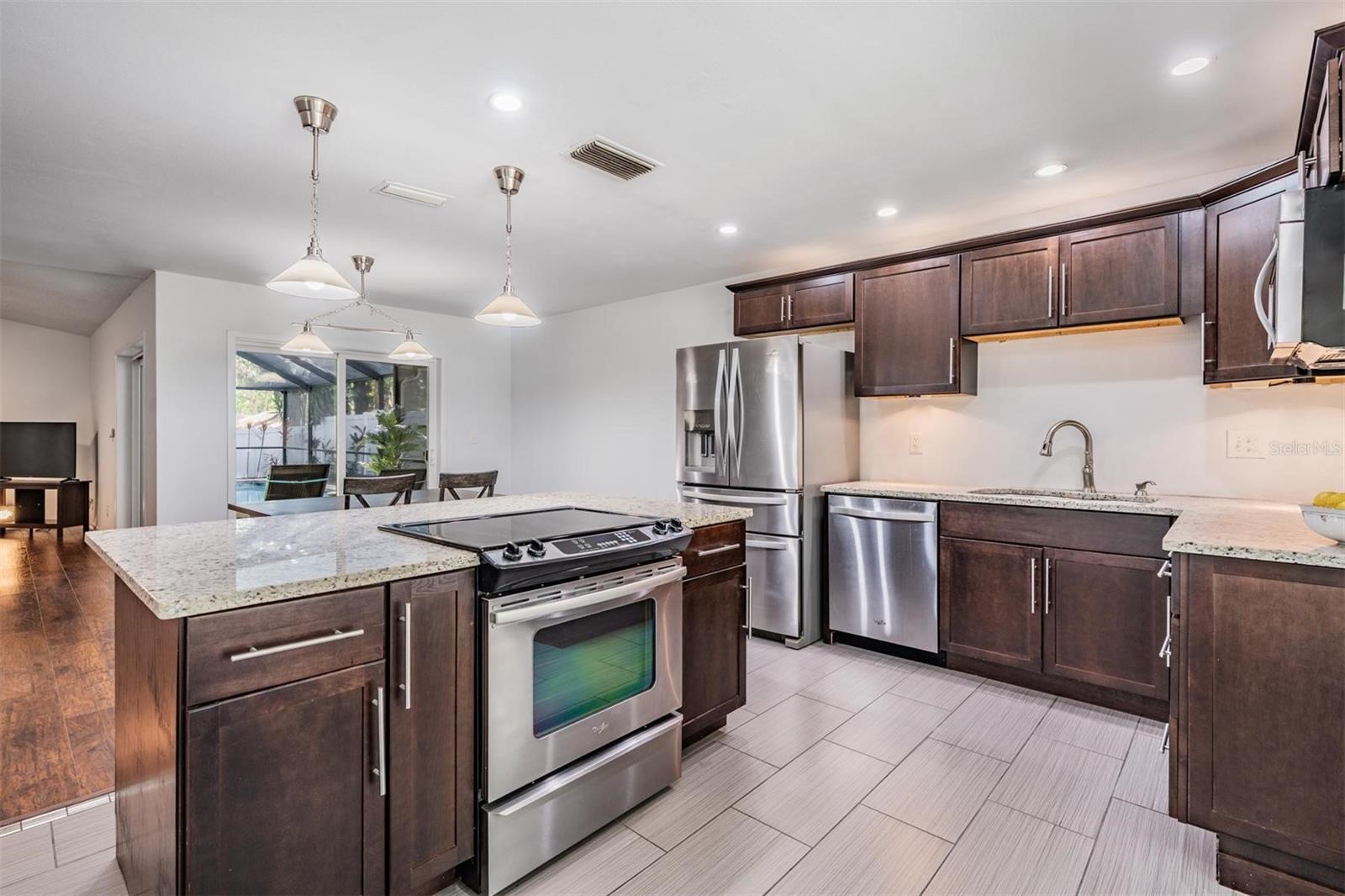 10 HARBOR COVE ST