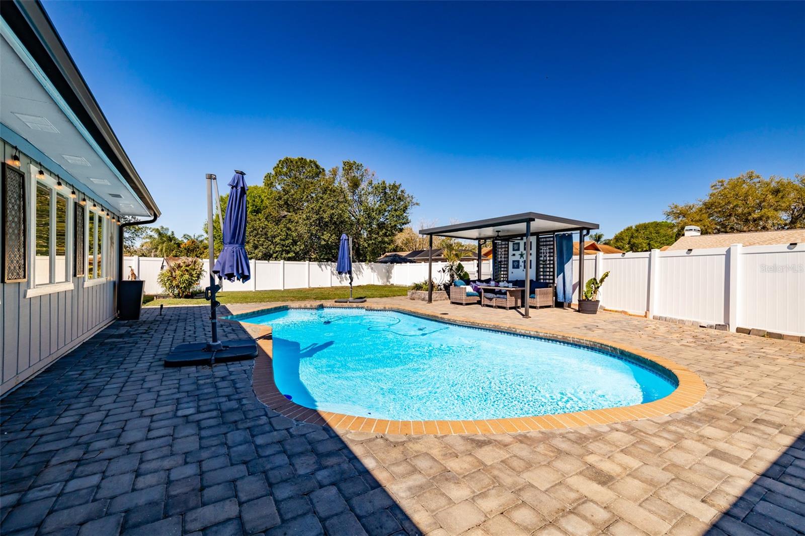 5509 BLUEJAY LN