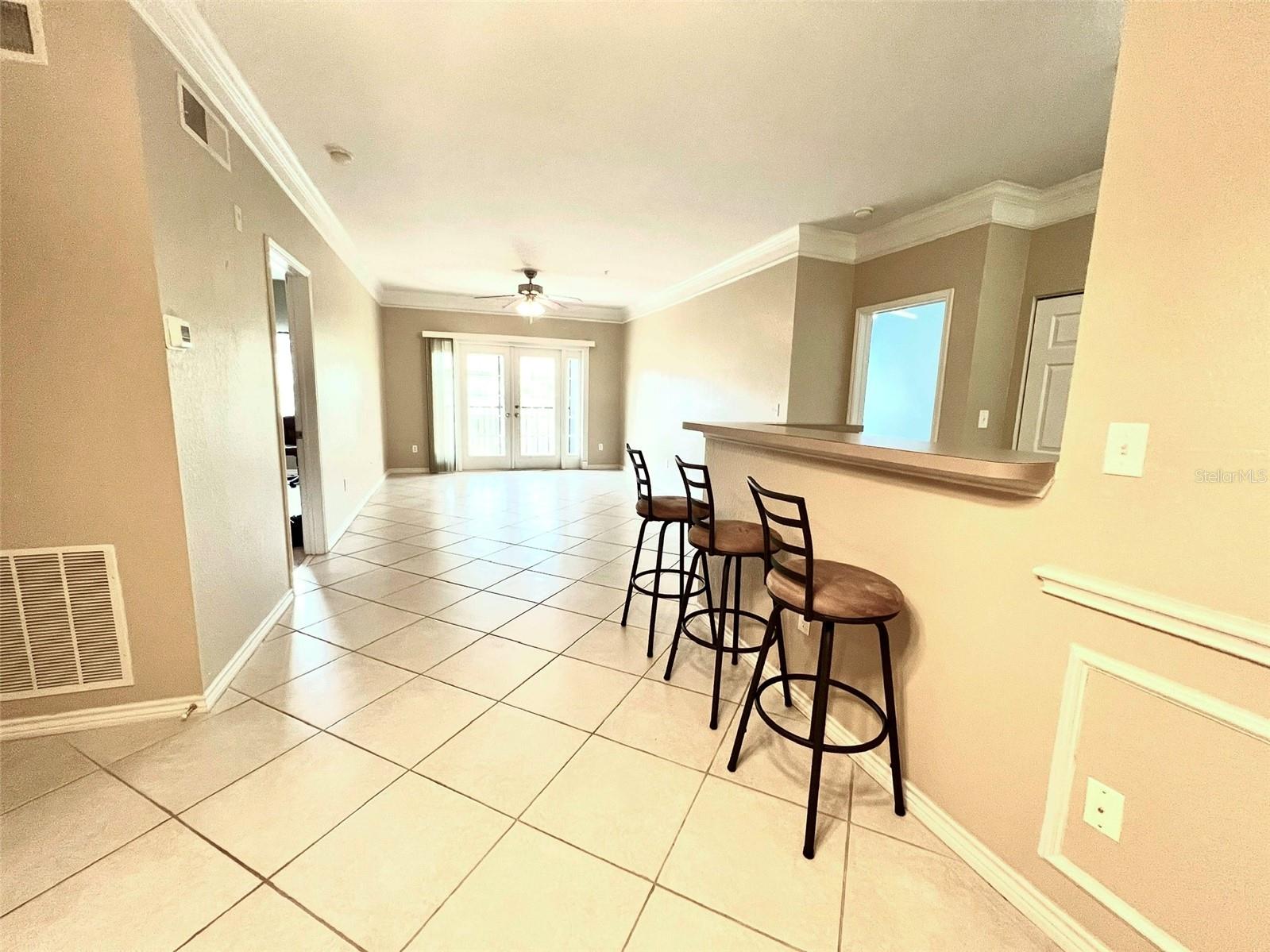4333 BAYSIDE VILLAGE DR #327