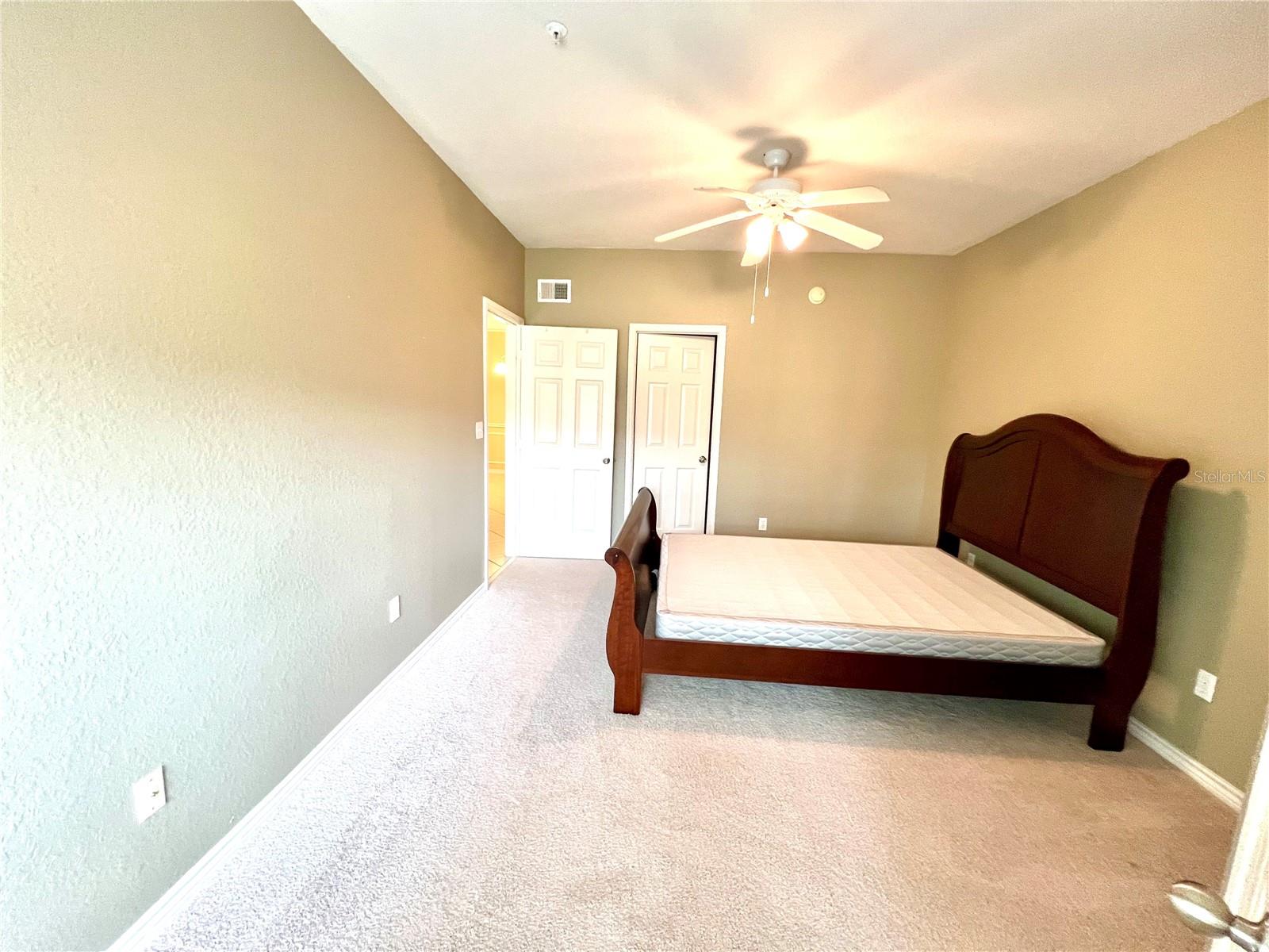 4333 BAYSIDE VILLAGE DR #327