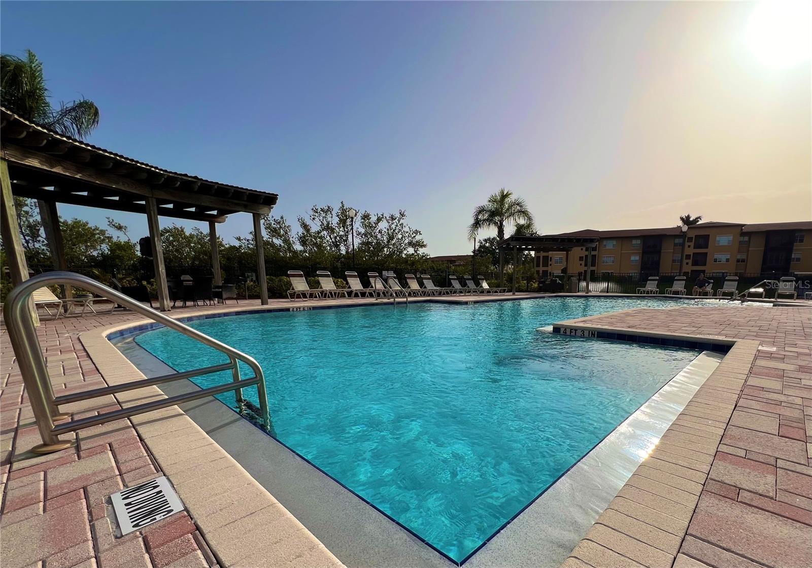 4333 BAYSIDE VILLAGE DR #327