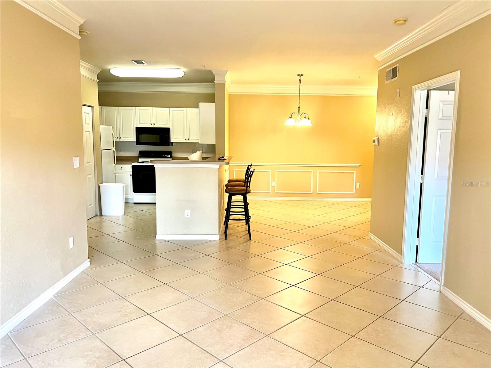 4333 BAYSIDE VILLAGE DR #327