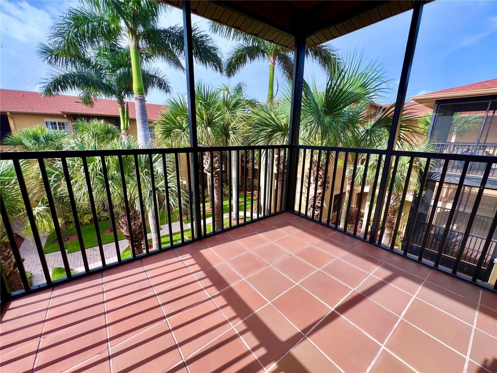 4333 BAYSIDE VILLAGE DR #327
