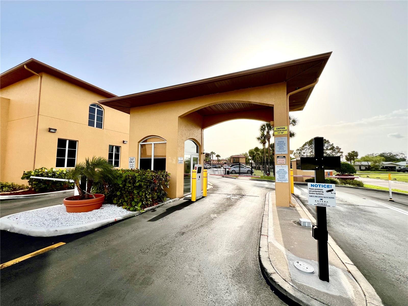 4333 BAYSIDE VILLAGE DR #327