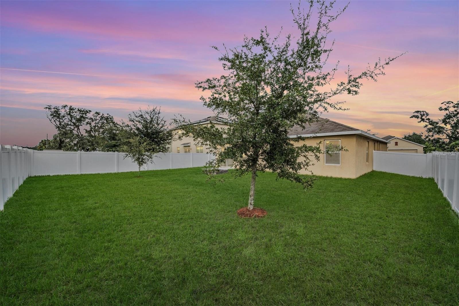 12013 MYRTLE ROCK DR