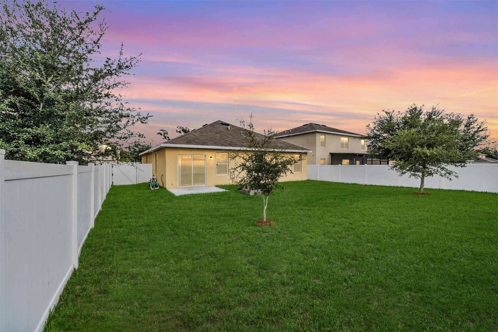 12013 MYRTLE ROCK DR