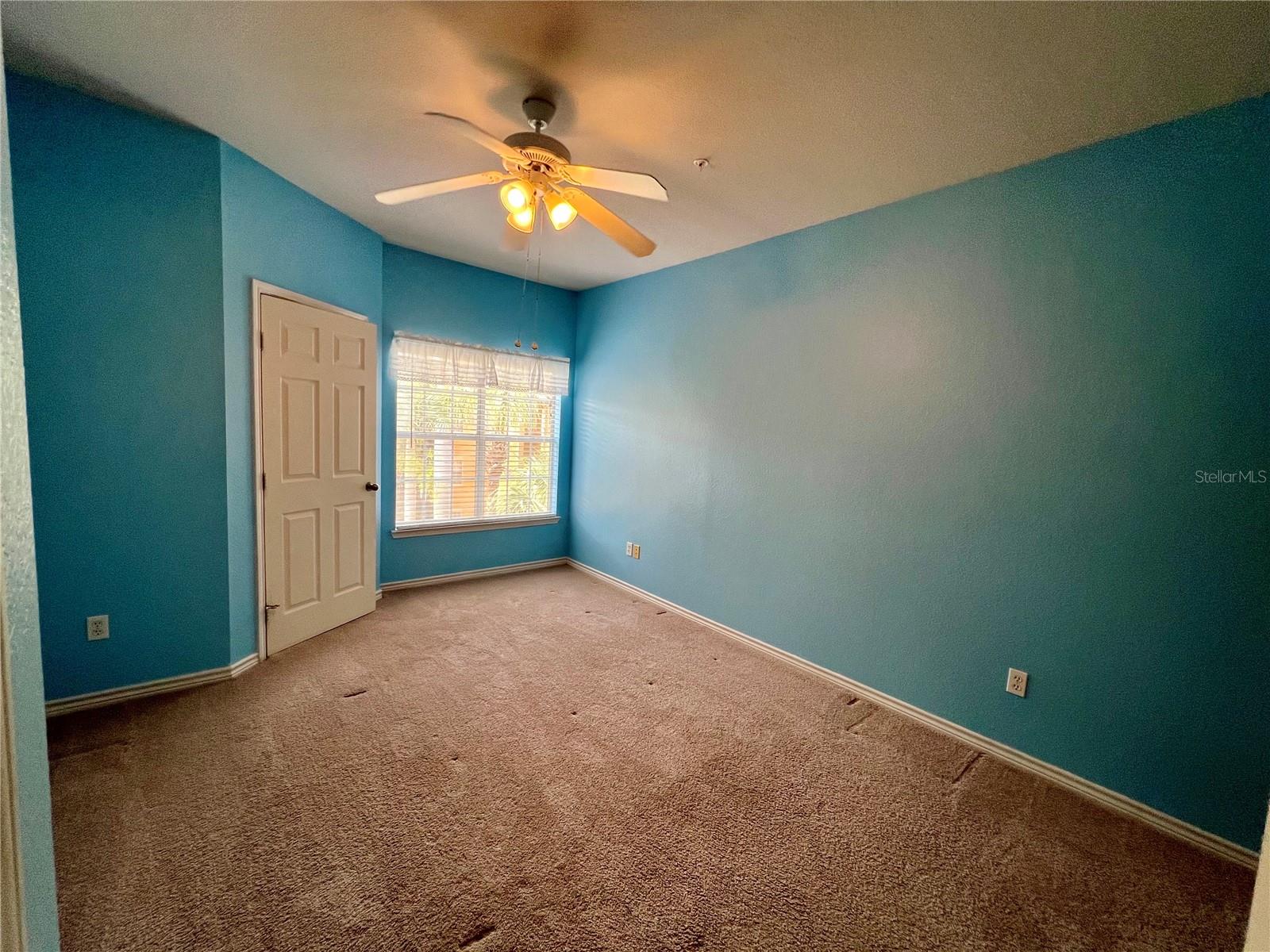 4333 BAYSIDE VILLAGE DR #327