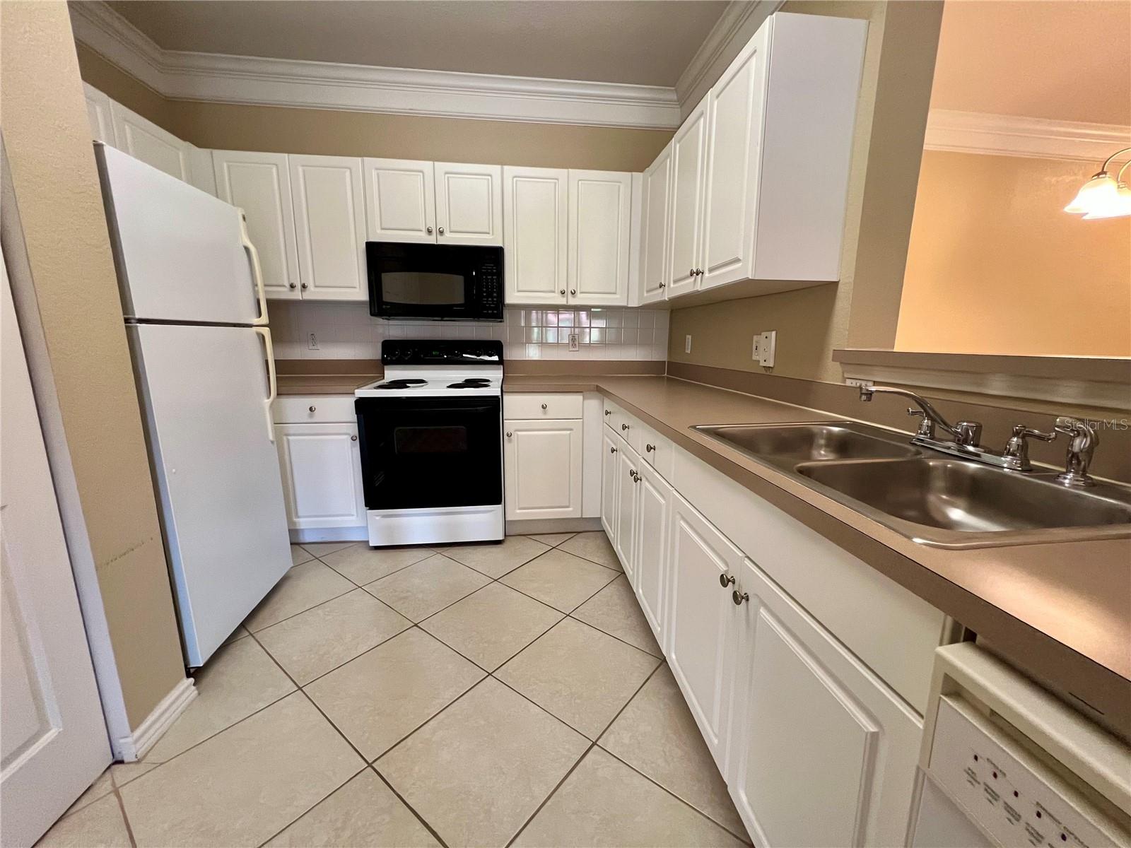 4333 BAYSIDE VILLAGE DR #327