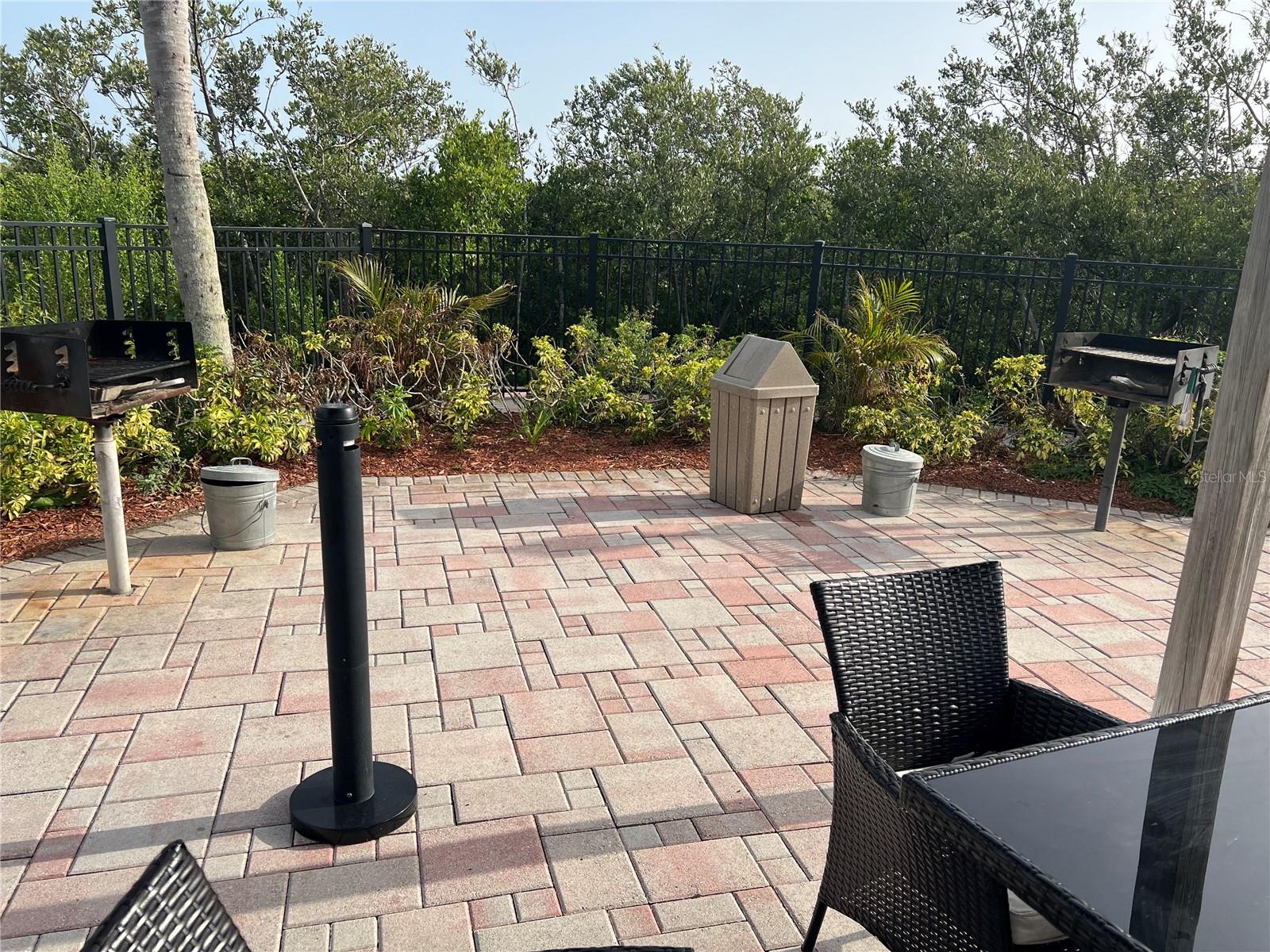 4333 BAYSIDE VILLAGE DR #327