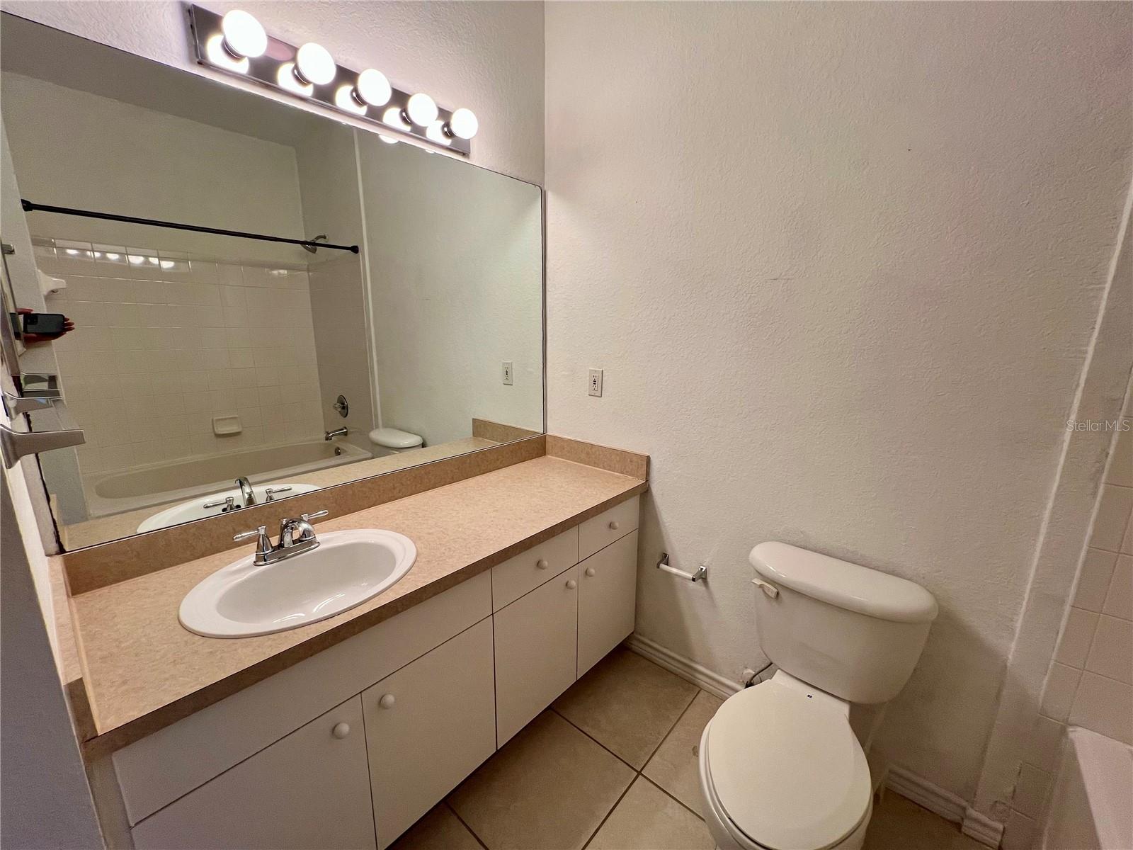 4333 BAYSIDE VILLAGE DR #327