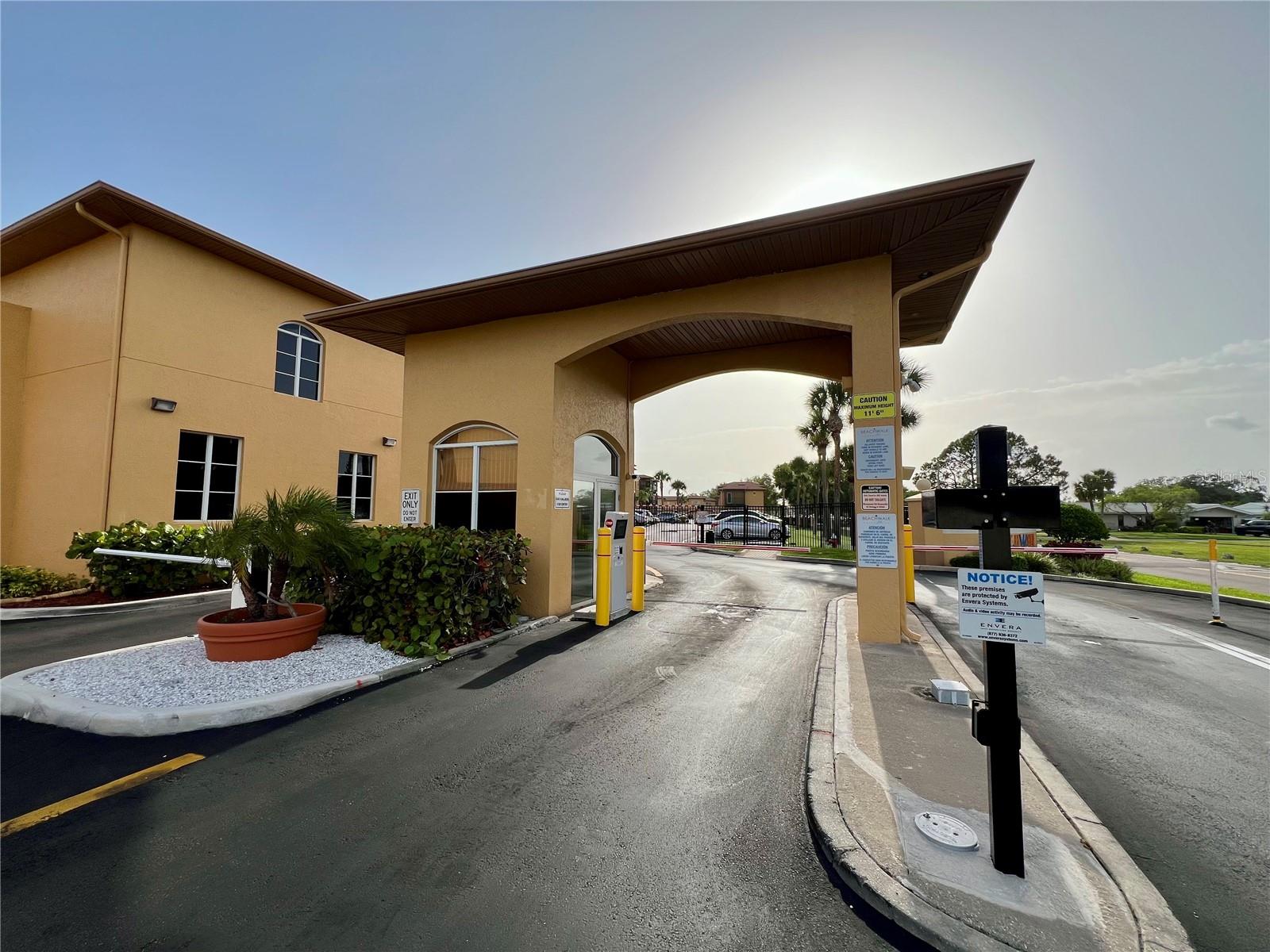 4333 BAYSIDE VILLAGE DR #327