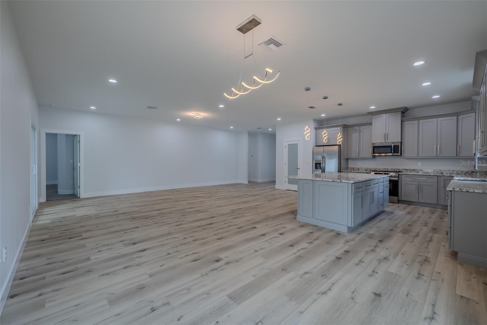 7134 MACLURA DR