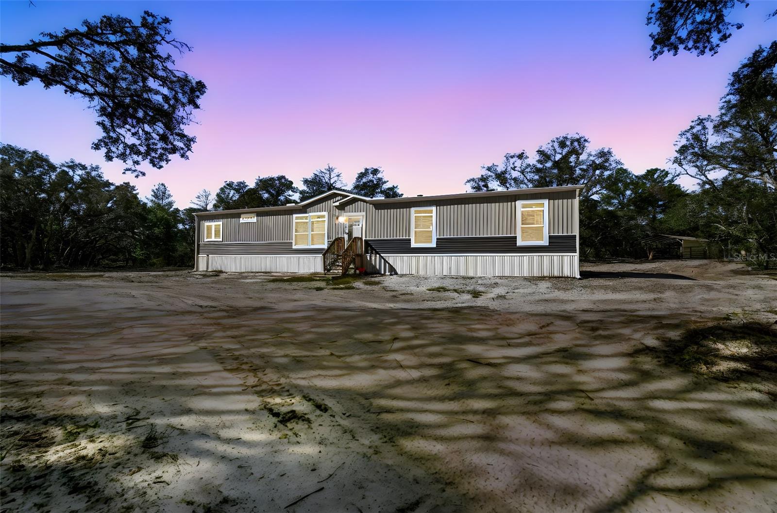 12015 GLADWIN AVE