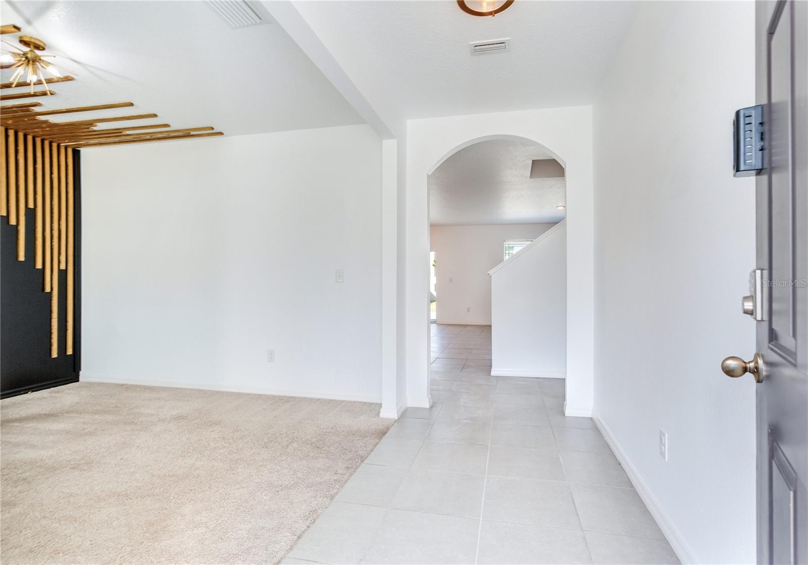 2412 KNIGHT ISLAND DR