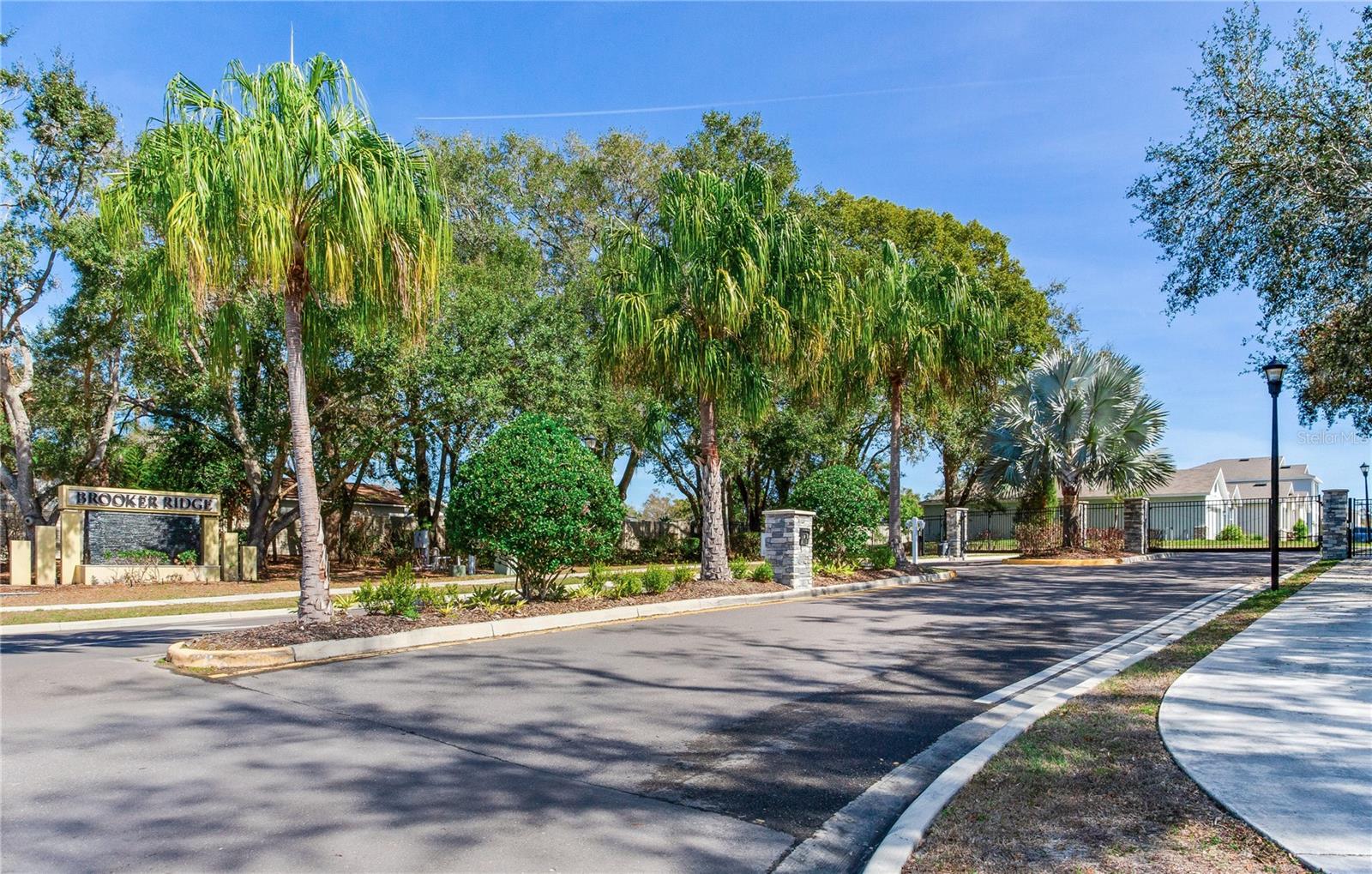 2412 KNIGHT ISLAND DR