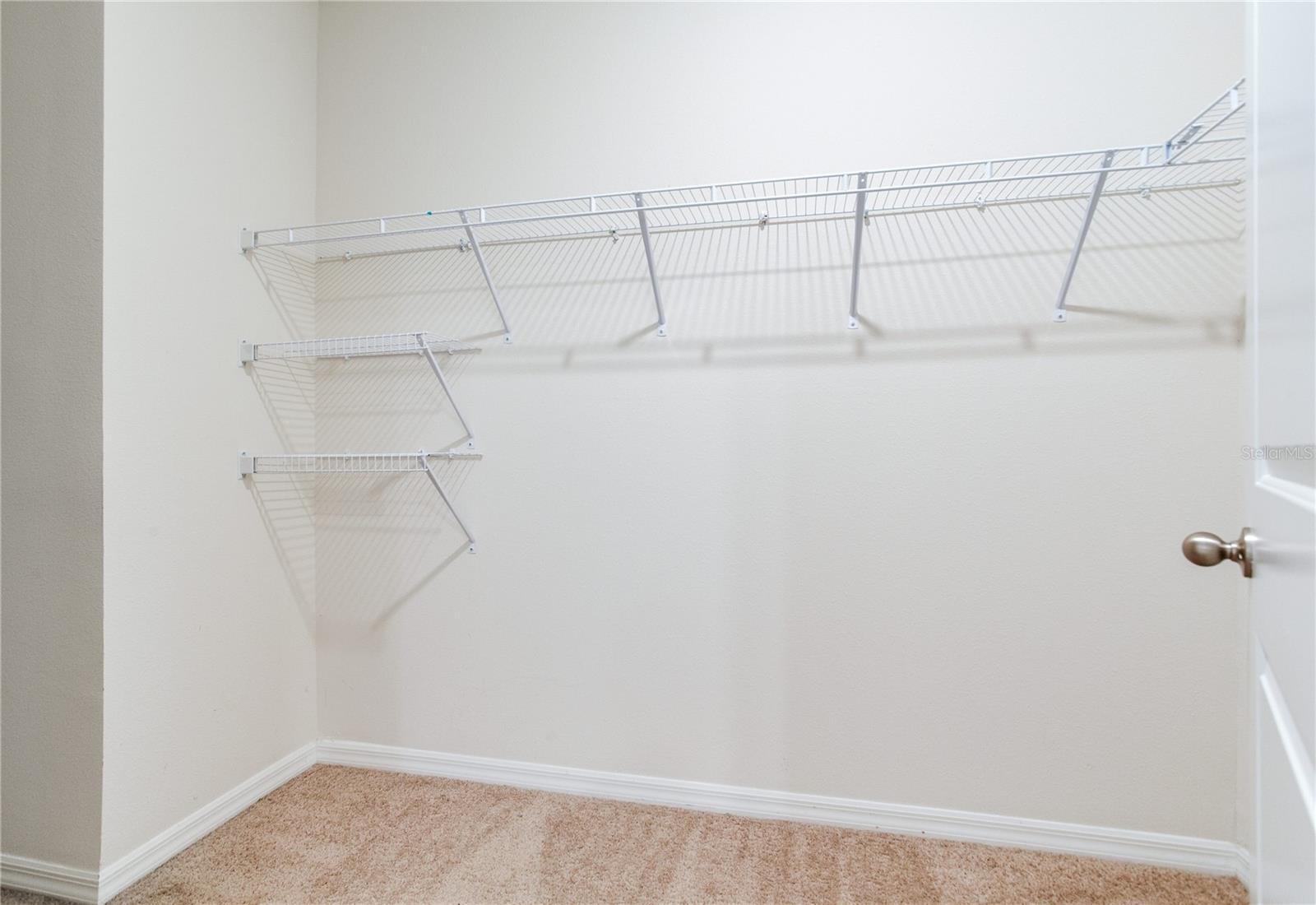 2412 KNIGHT ISLAND DR