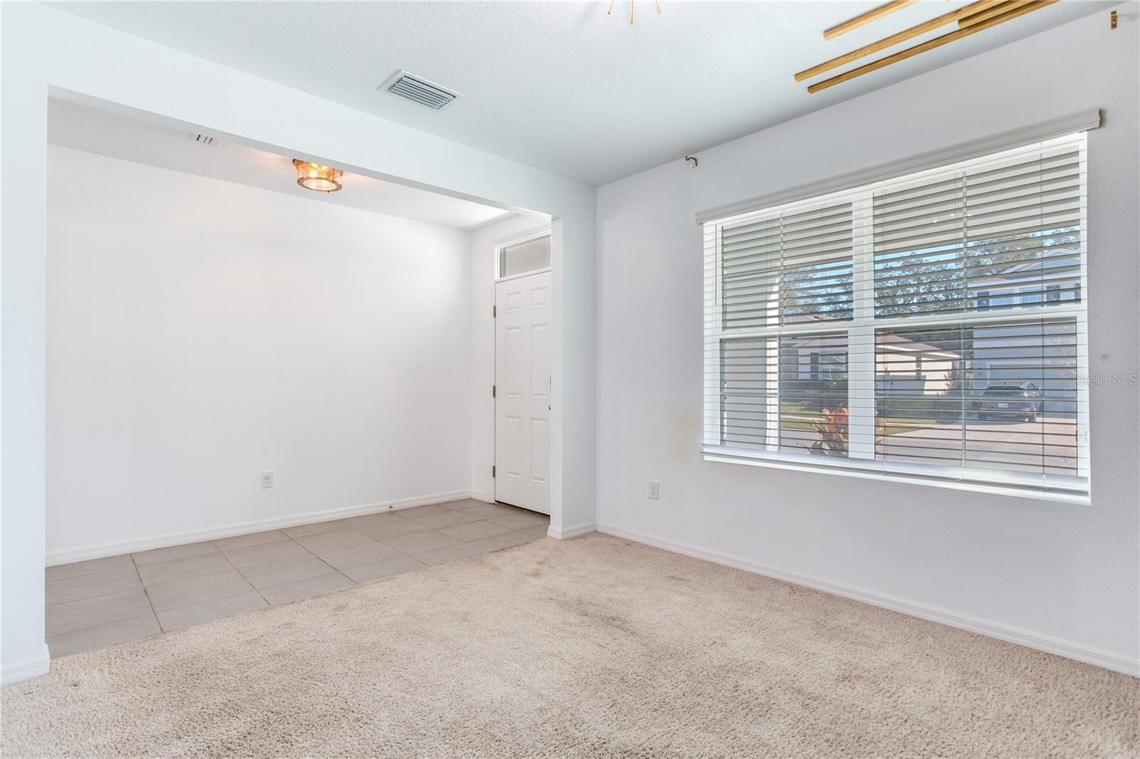 2412 KNIGHT ISLAND DR