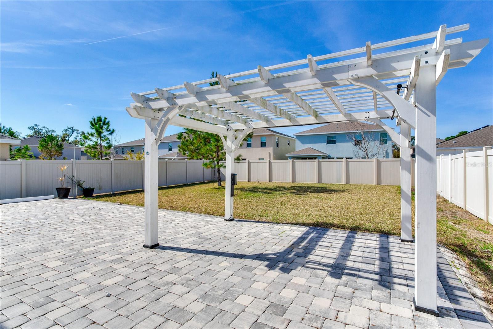 2412 KNIGHT ISLAND DR