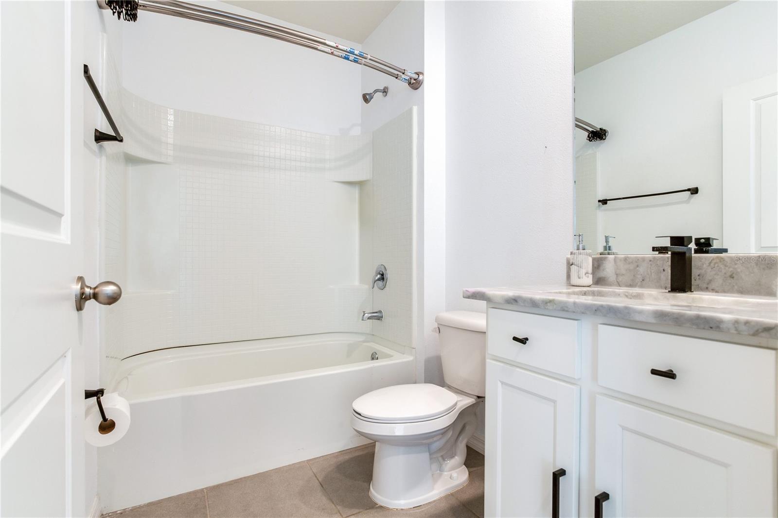 2412 KNIGHT ISLAND DR