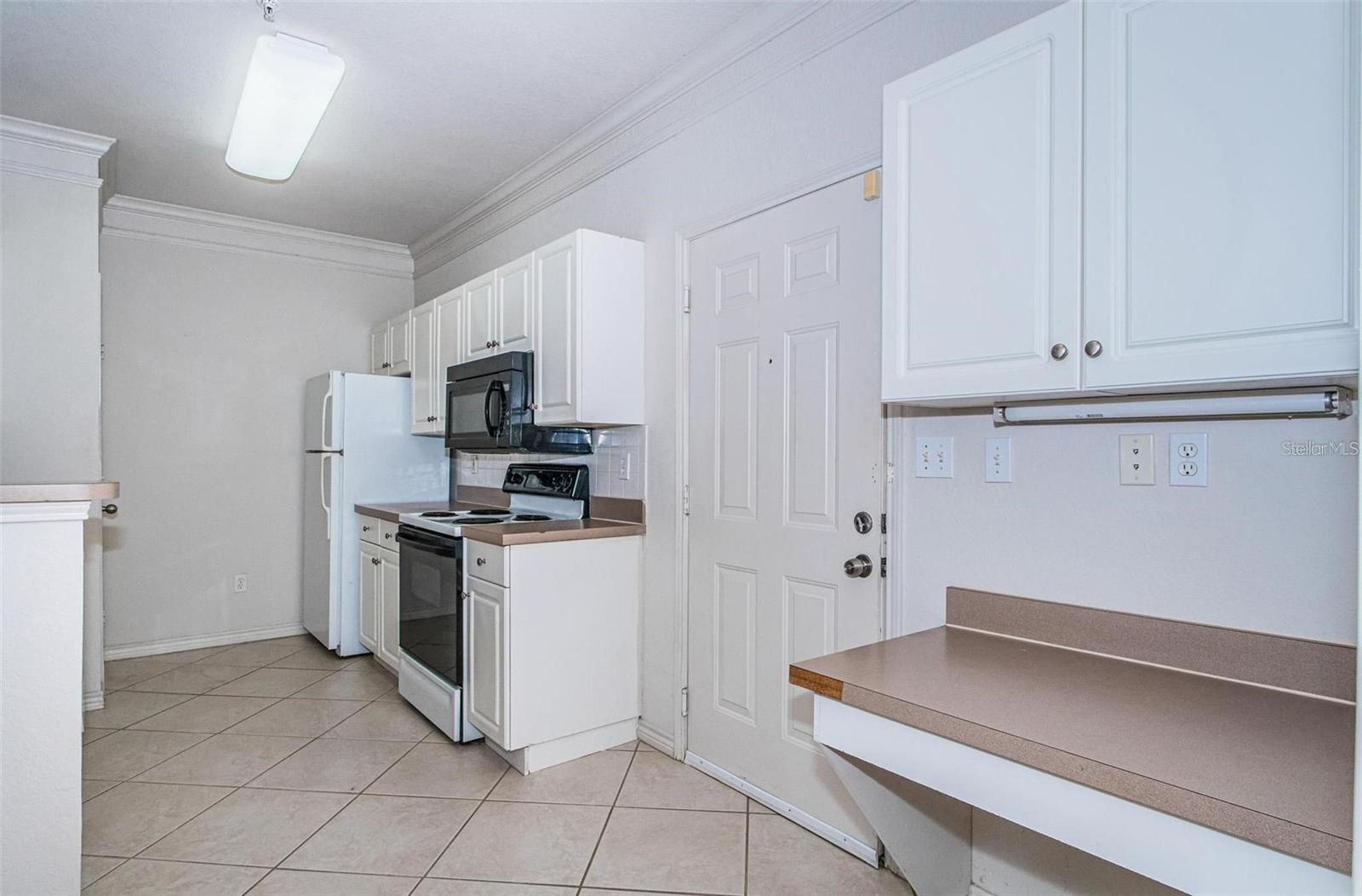 4305 BAYSIDE VILLAGE DR #304