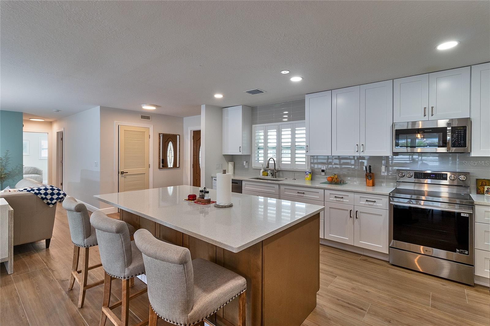 4331 HARBOR HILLS DR