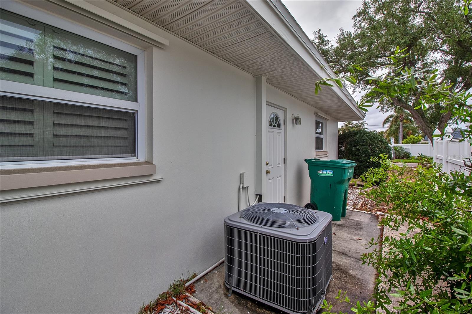 4331 HARBOR HILLS DR