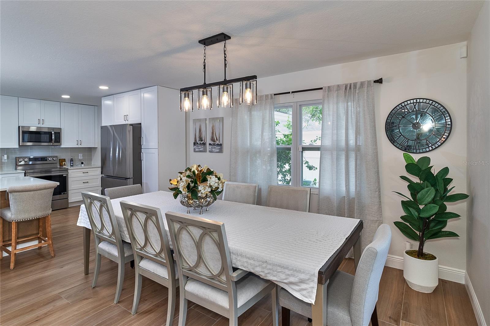 4331 HARBOR HILLS DR