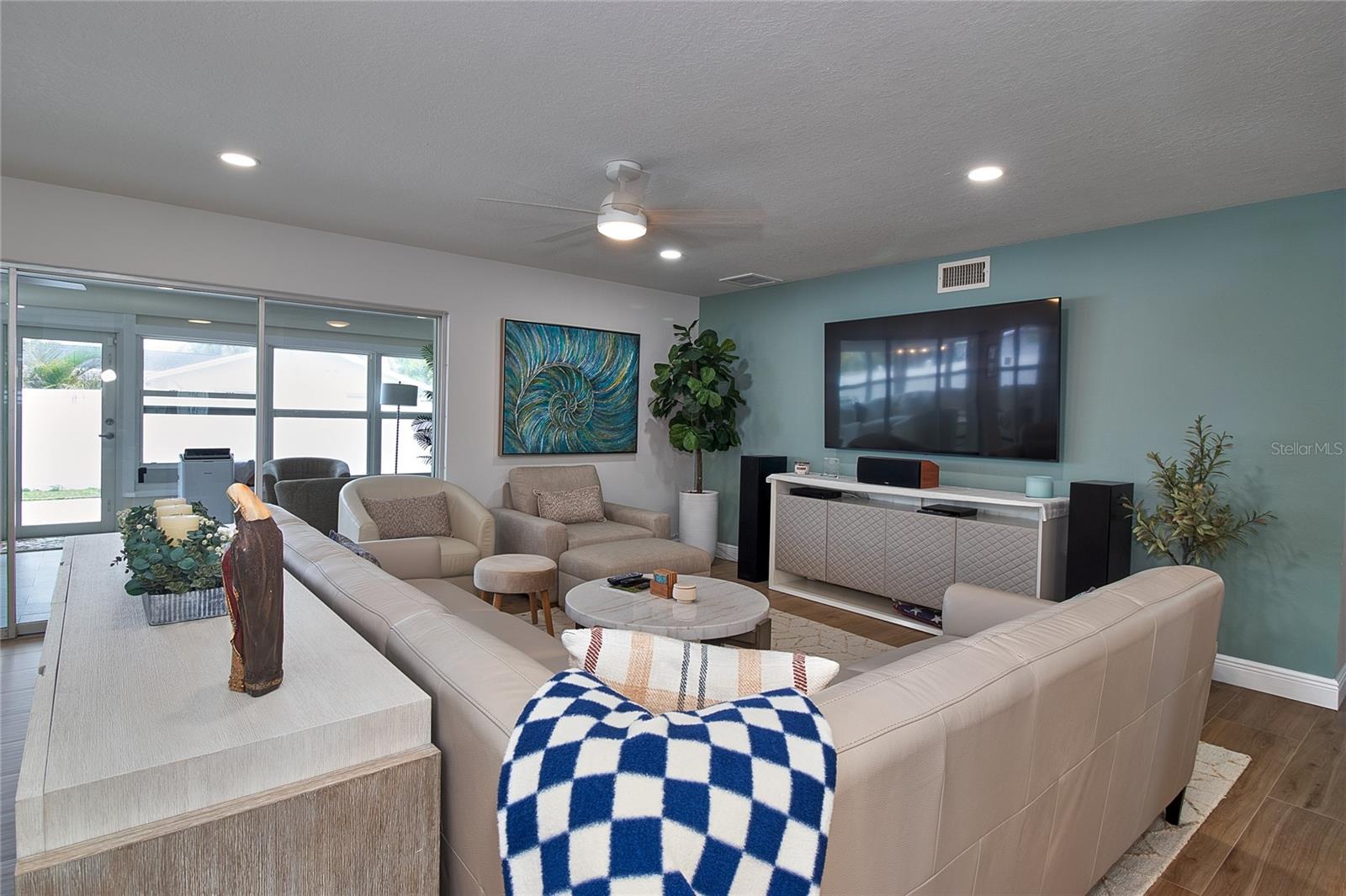 4331 HARBOR HILLS DR