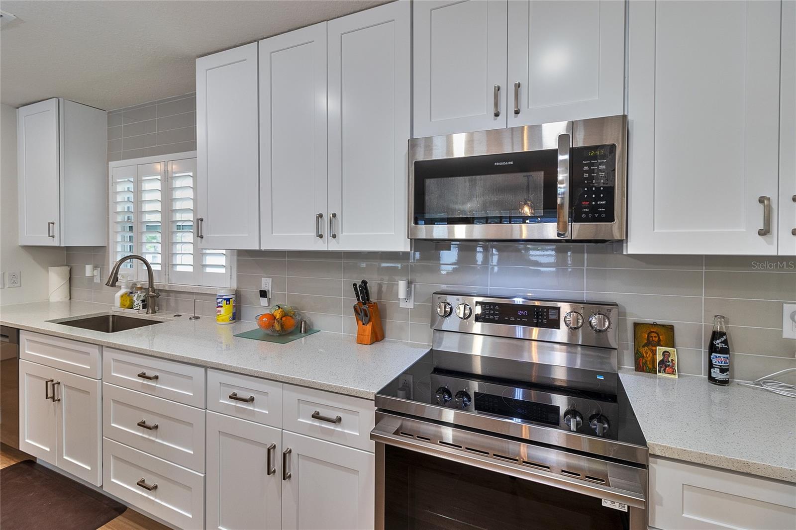 4331 HARBOR HILLS DR