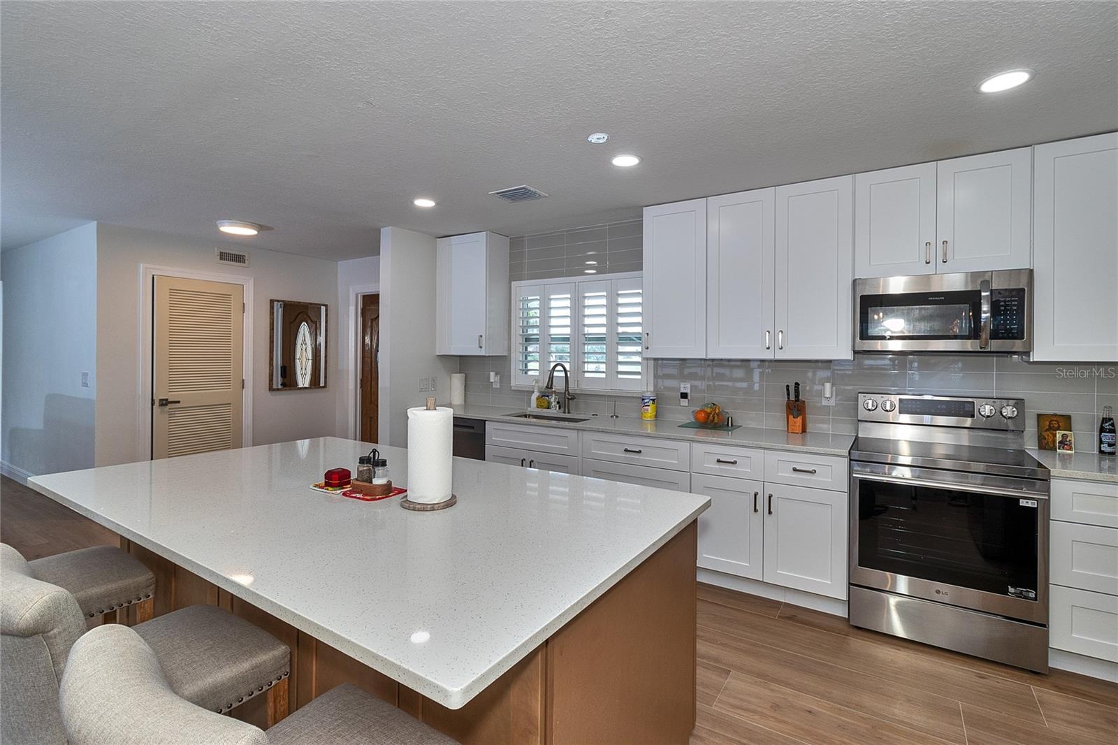 4331 HARBOR HILLS DR