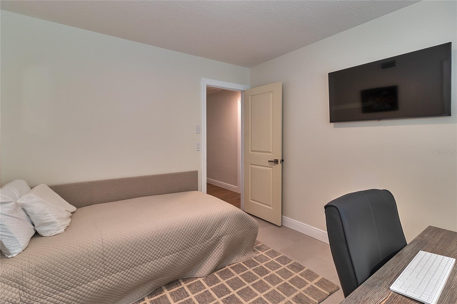 4331 HARBOR HILLS DR