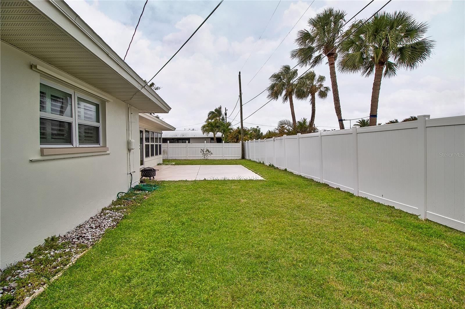 4331 HARBOR HILLS DR