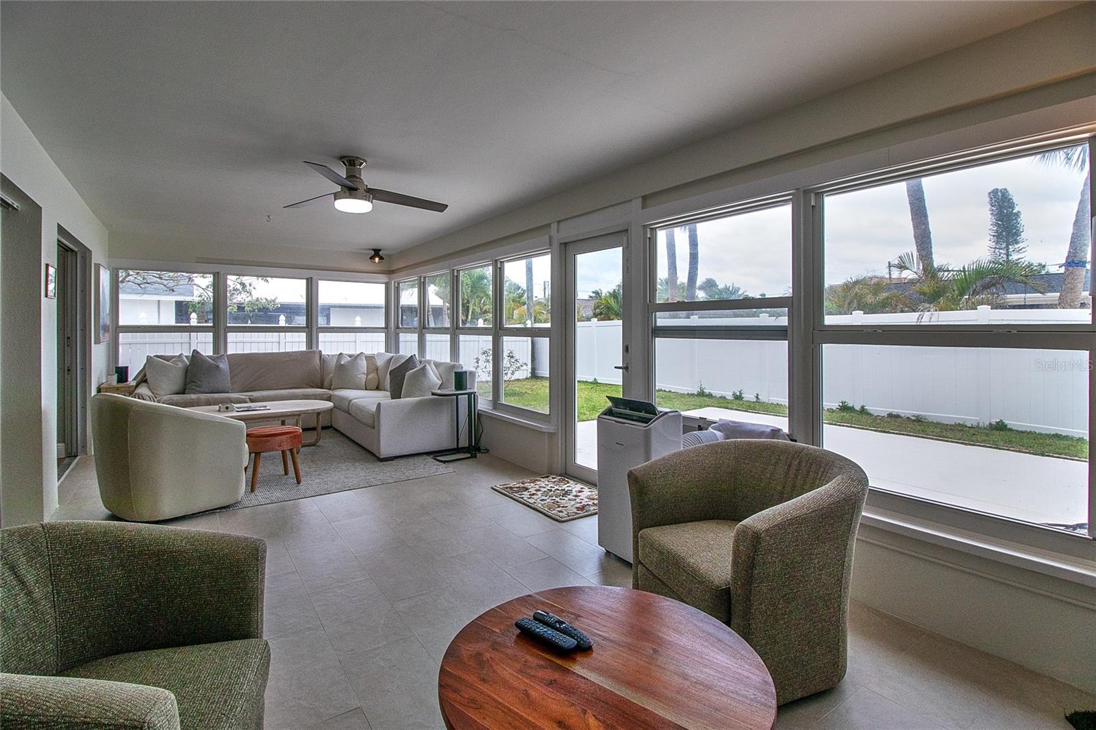 4331 HARBOR HILLS DR