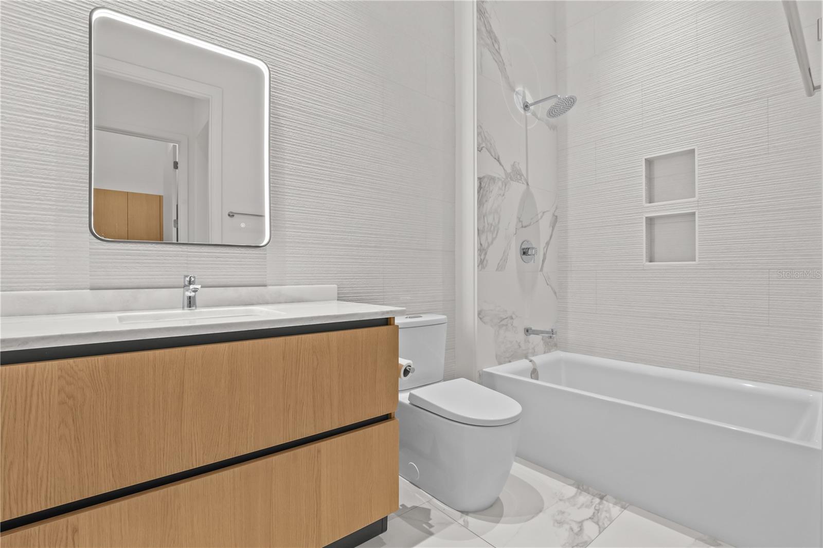 1020 SUNSET POINT RD #710