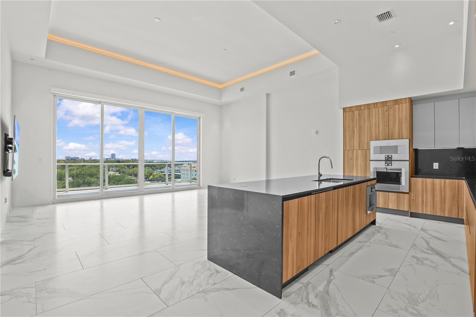 1020 SUNSET POINT RD #710