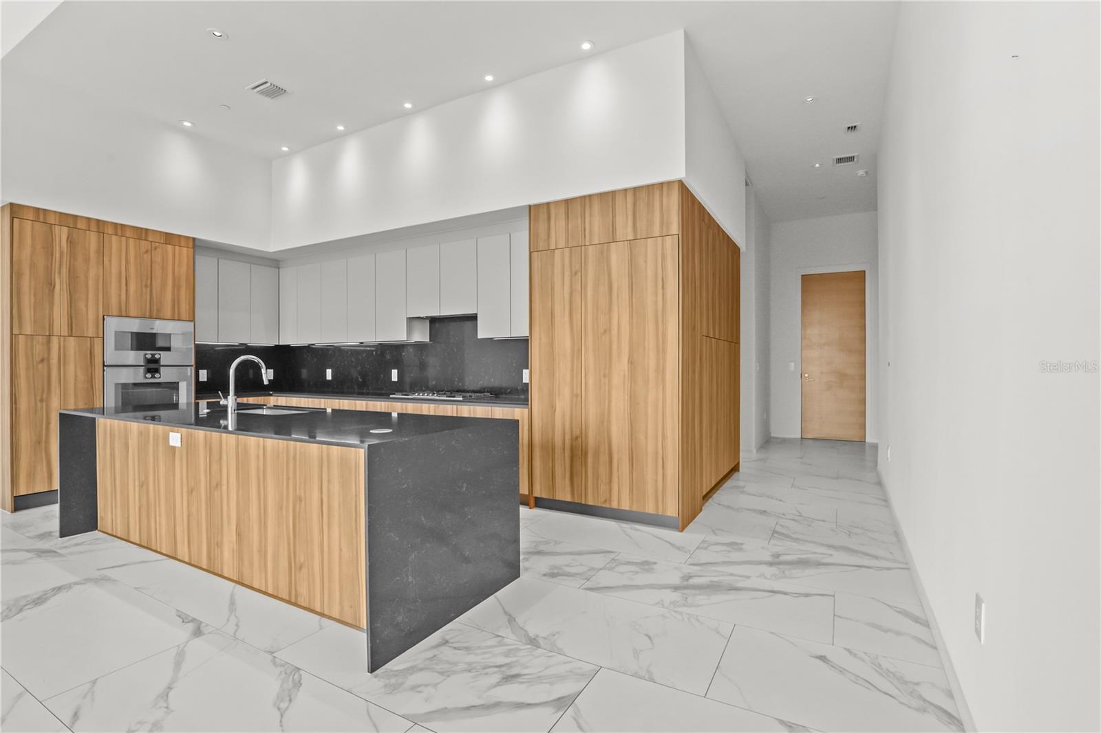 1020 SUNSET POINT RD #710