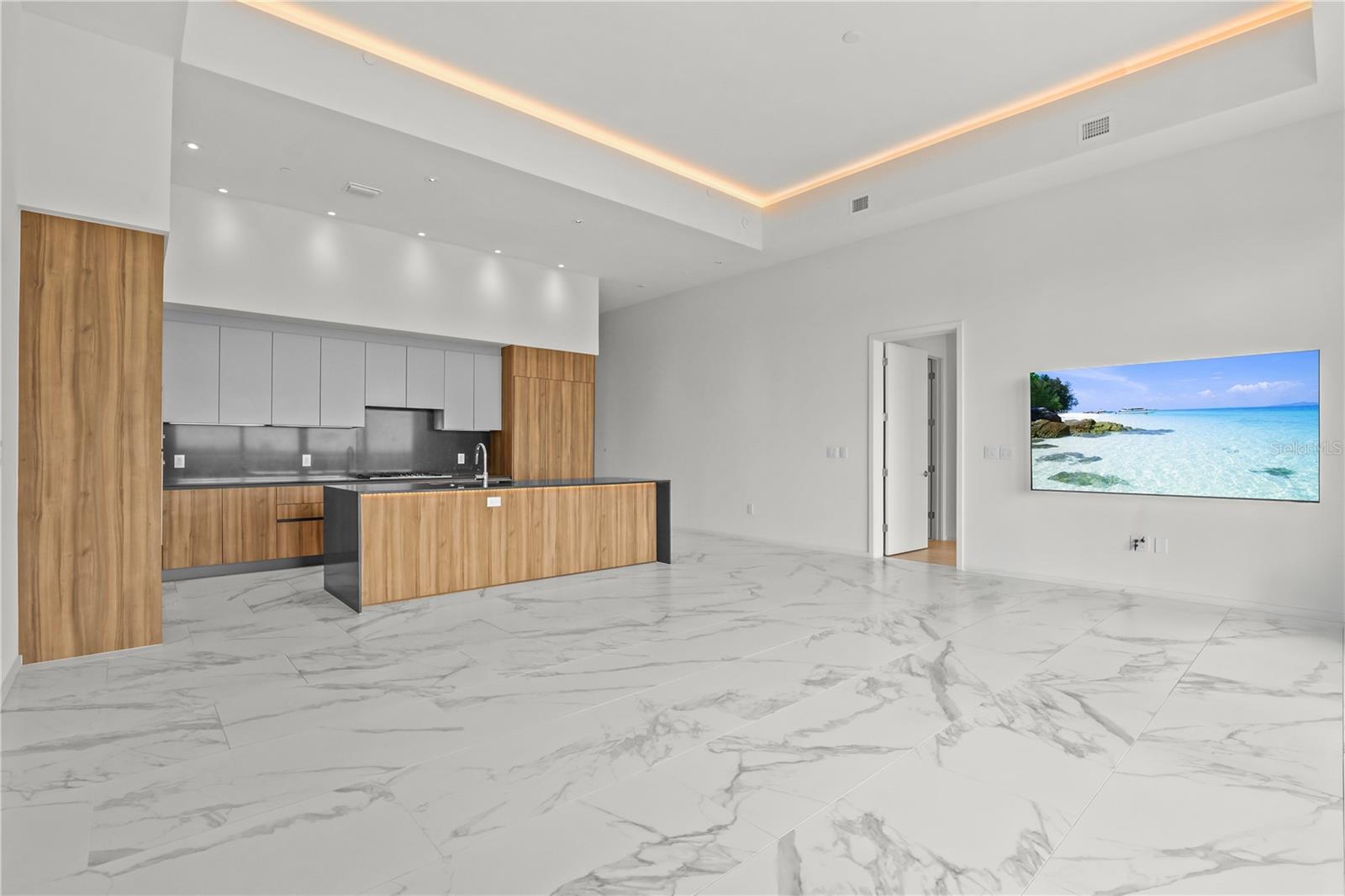 1020 SUNSET POINT RD #710