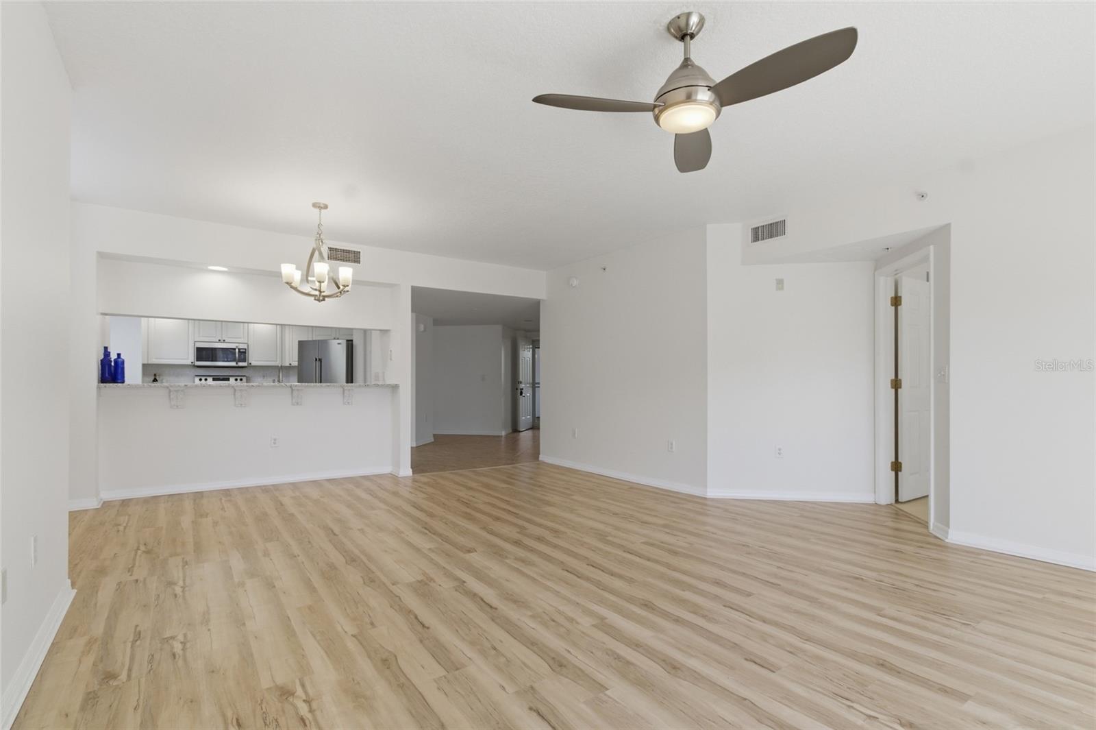 960 STARKEY RD #3106