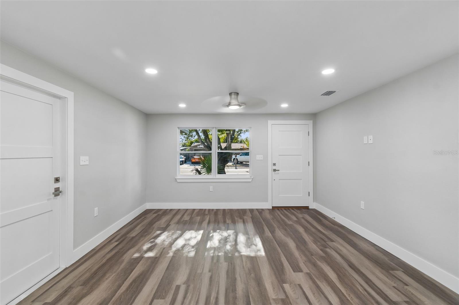 1434 NORMANDY BLVD