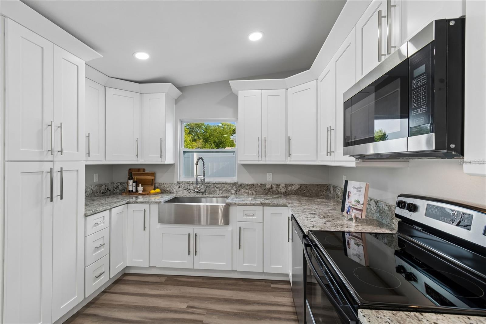 1434 NORMANDY BLVD
