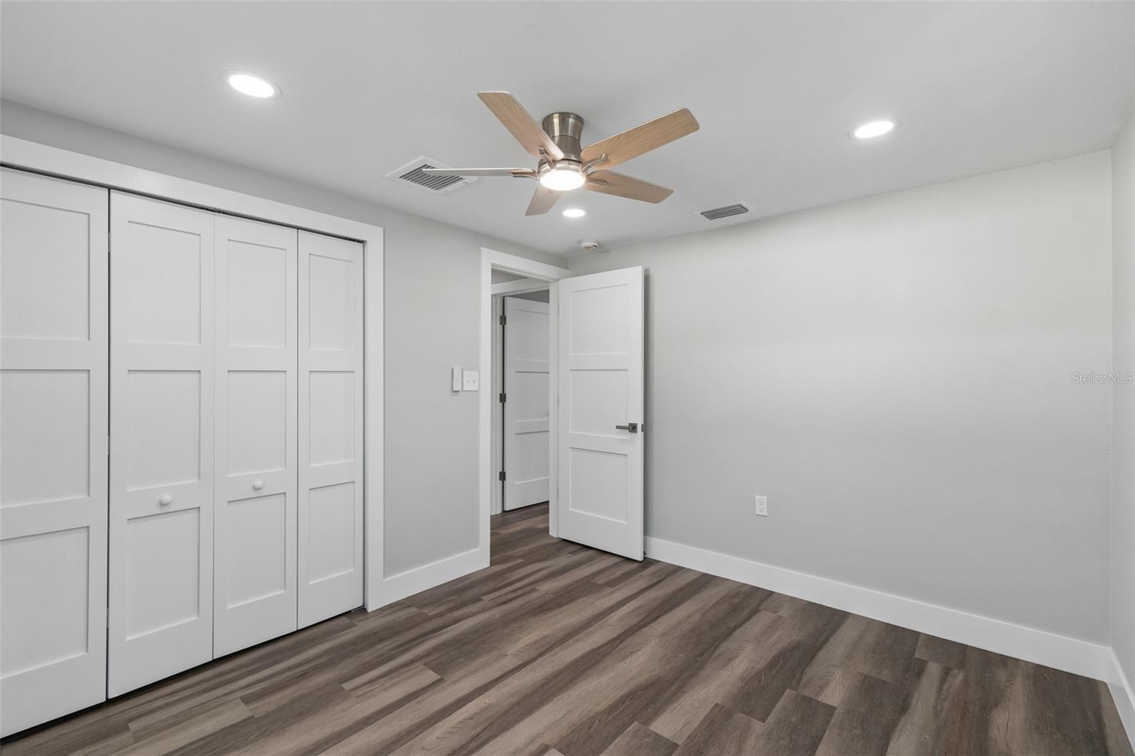 1434 NORMANDY BLVD