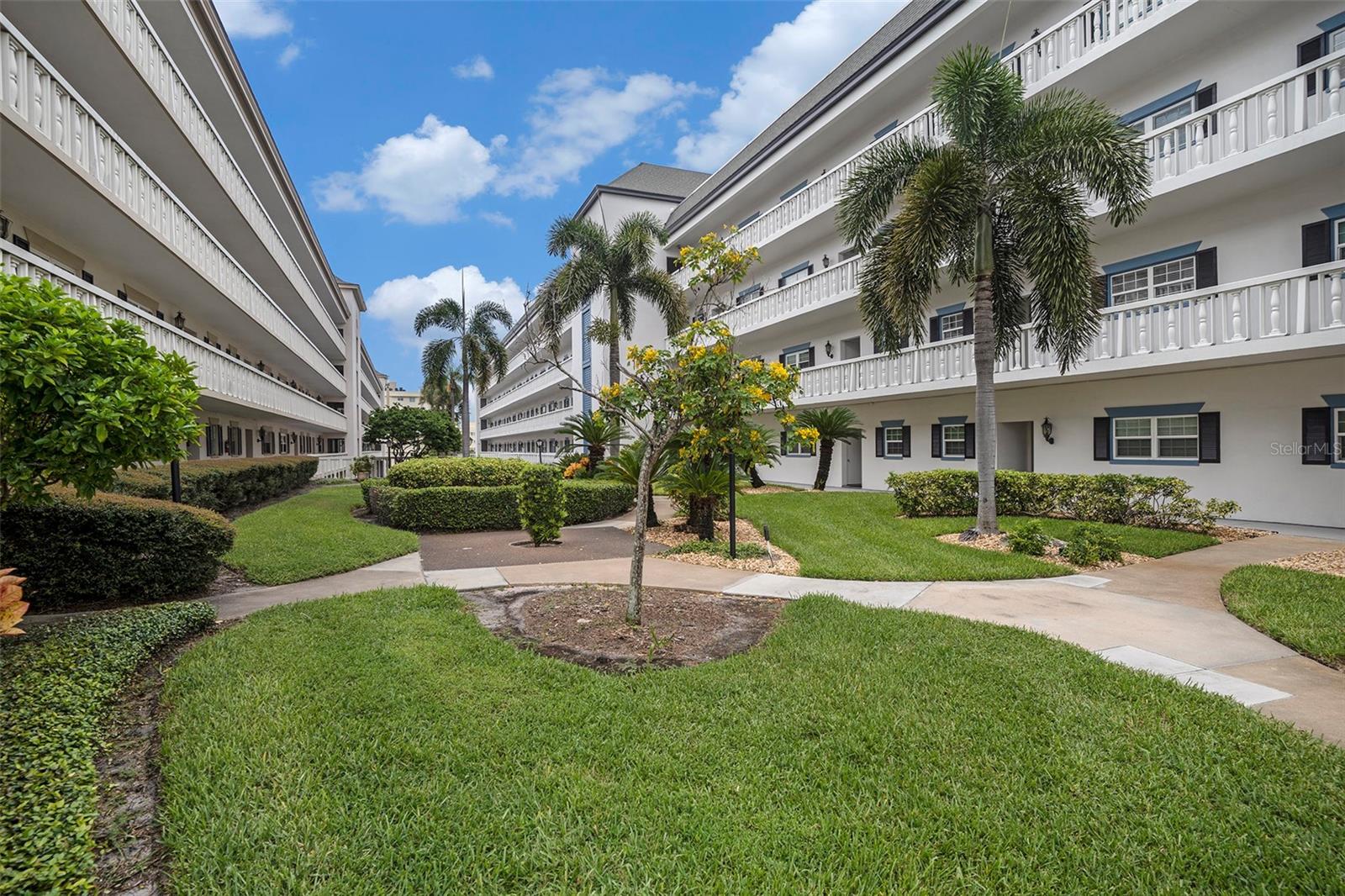139 BLUFF VIEW DR #104