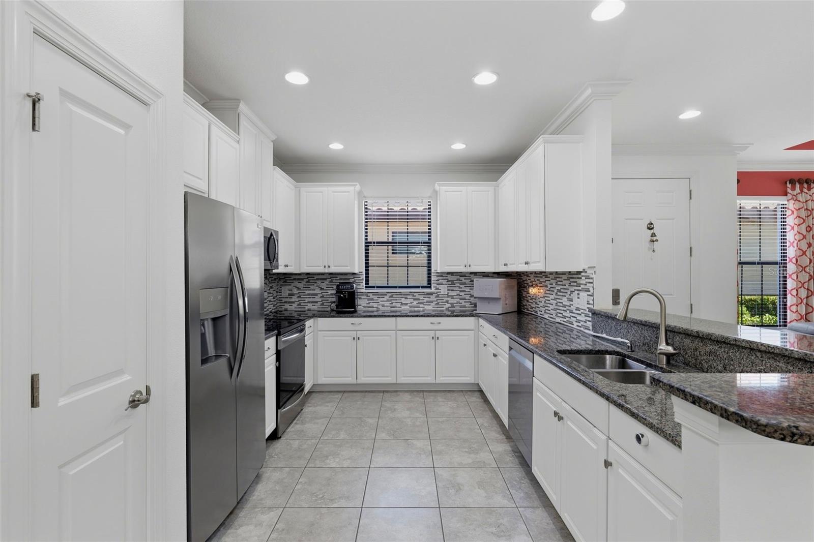 8412 ALBERATA VISTA DR