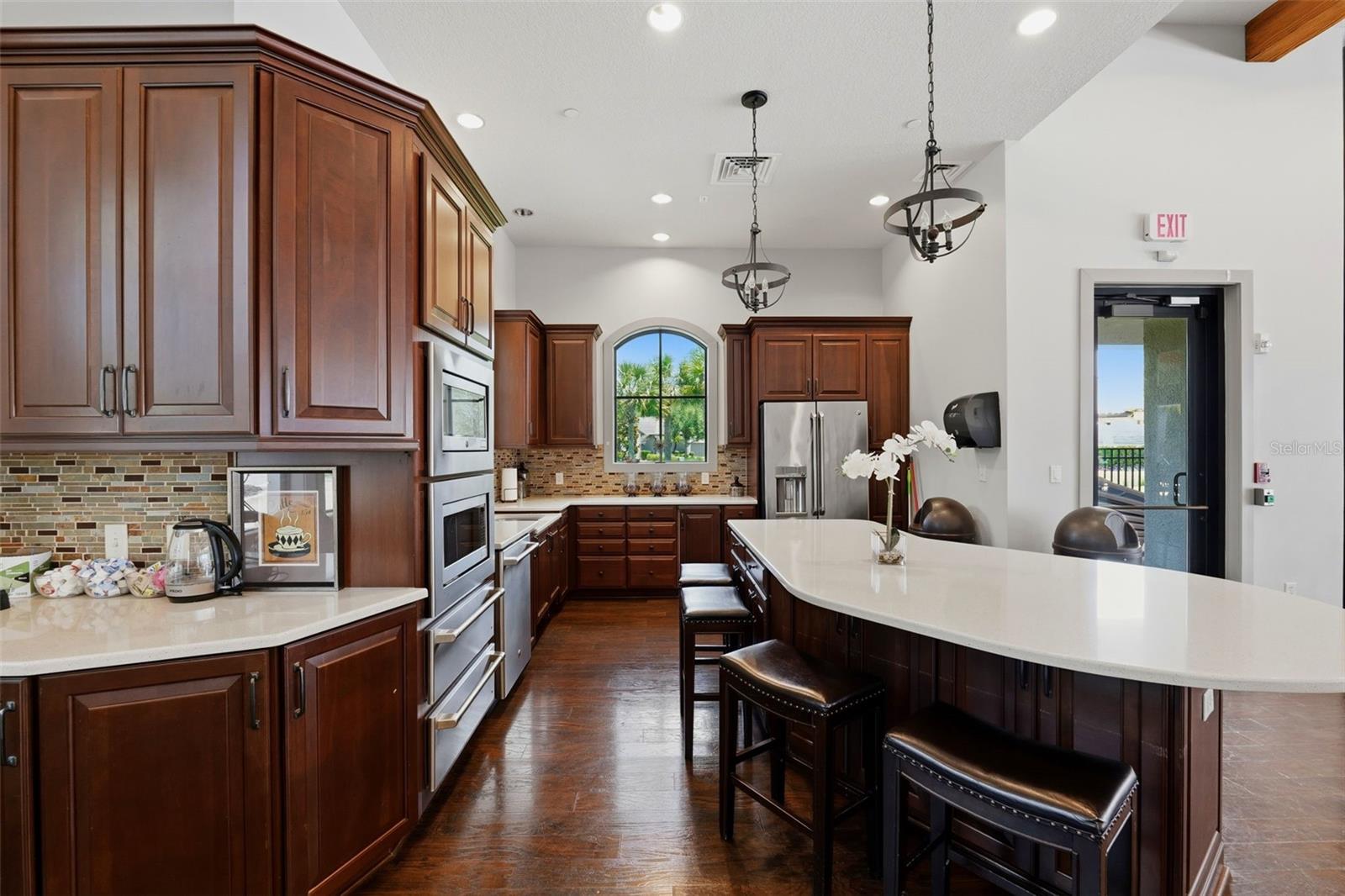 8412 ALBERATA VISTA DR