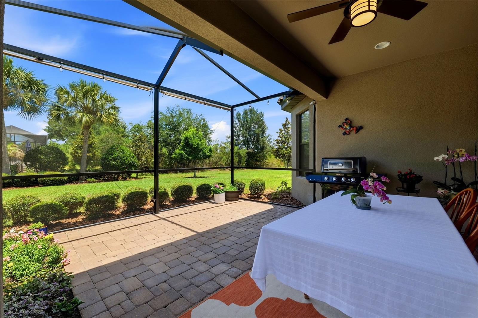 8412 ALBERATA VISTA DR