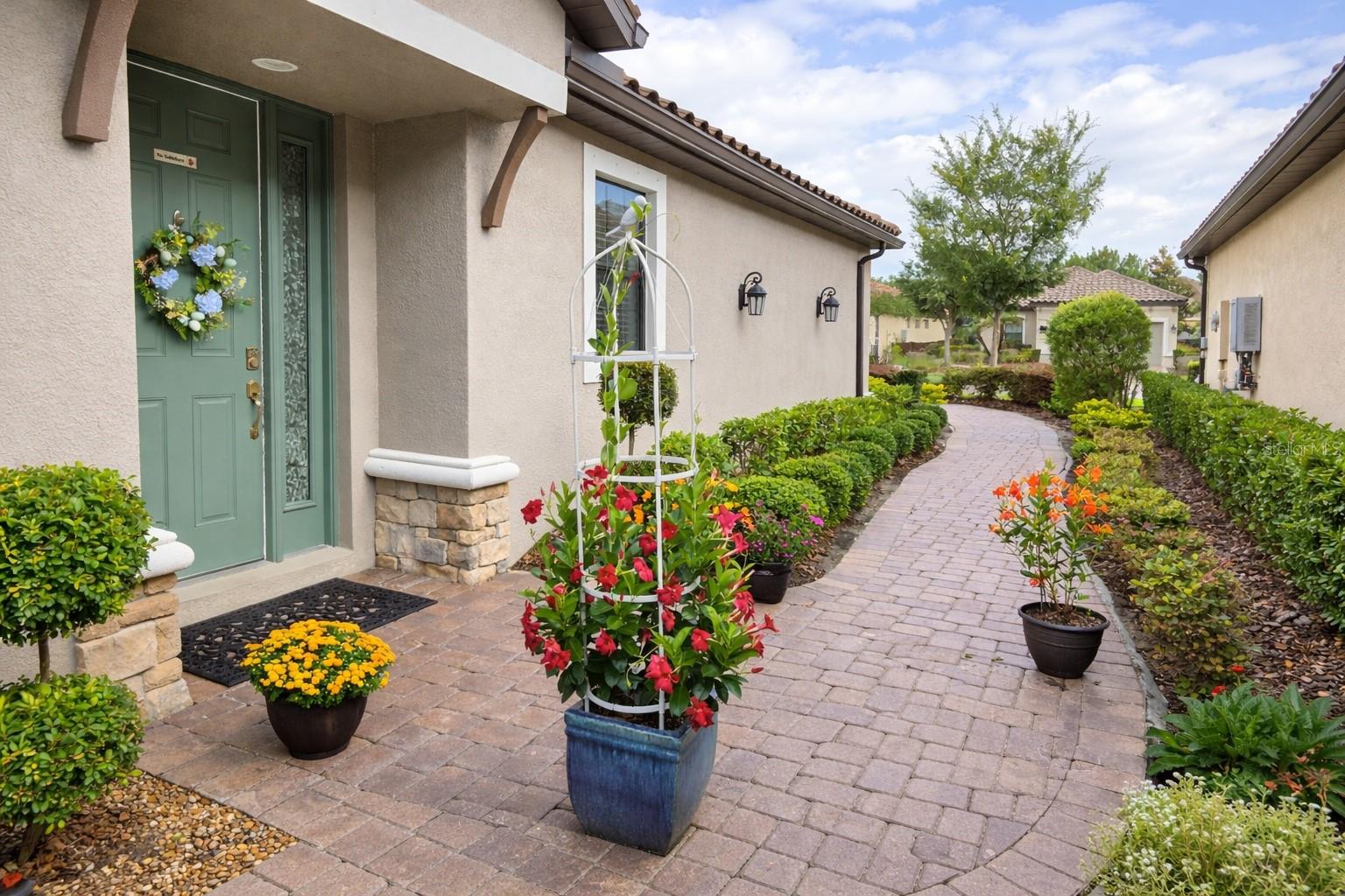 8412 ALBERATA VISTA DR